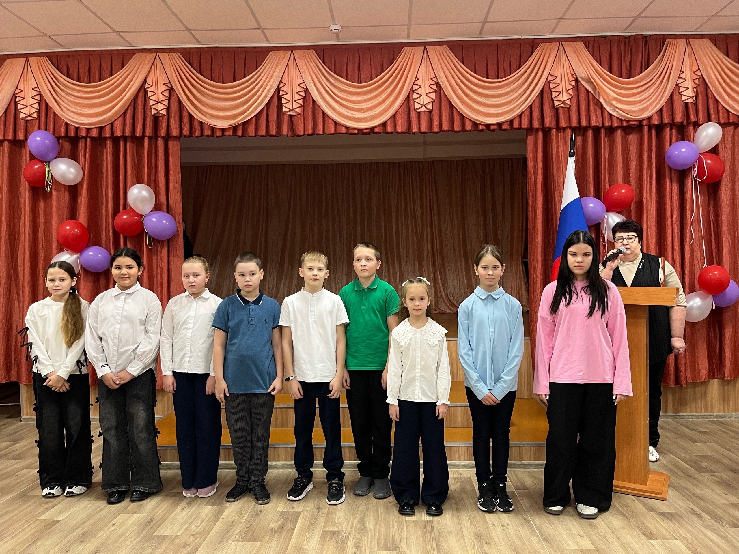 Традиционная общешкольная линейка.
